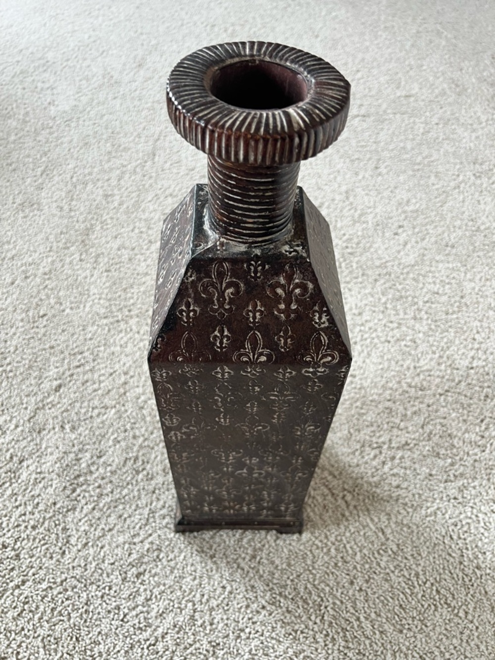 Decorative Fleur-de-Lis Accent Vase